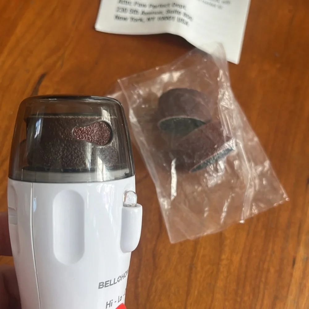 Bell and Howell PawPerfect Pet Nail Groomer w/Charger Cord & Replacement Rollers